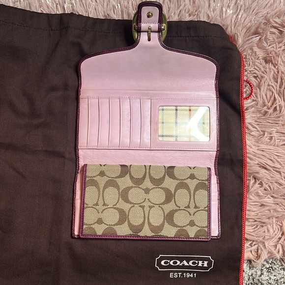 COACH wallet - Picture 7 of 11